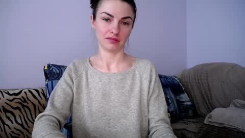 Snapshot of angel_zoe77 chatting on April 10, 2026, 8:52 am Zoe online show from April 10, 2026, 8:52 am