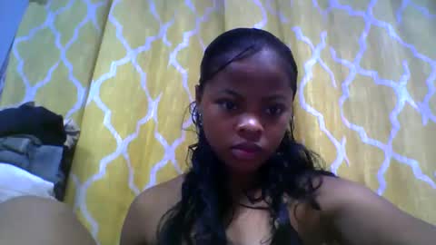 angela166093 online show from December 5, 2025, 2:42 am