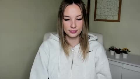 Angela online show from January 19, 2026, 9:24 am