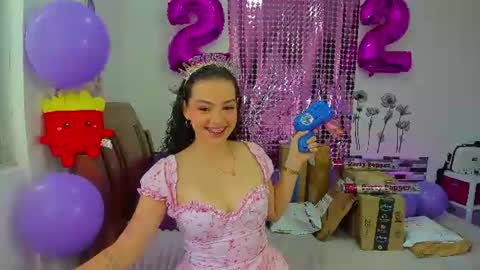 Snapshot of angela_hank2_ chatting on June 17, 2026, 1:12 pm ANGELA online show from June 17, 2026, 1:12 pm