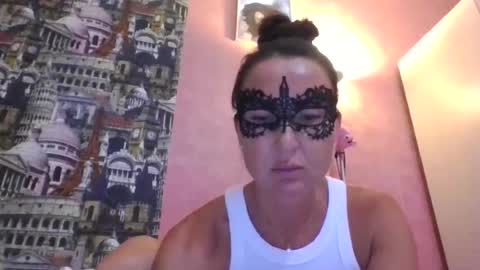 Angela online show from July 4, 2026, 5:52 pm