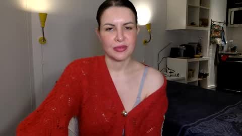 Angela online show from January 31, 2025, 10:10 pm