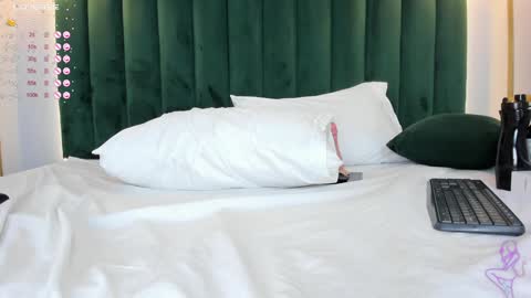 Angela  online show from February 4, 2025, 2:53 pm