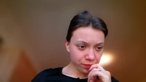 AngelaMist online show from April 11, 2026, 1:37 pm