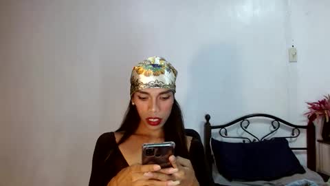 SENORITA online show from January 28, 2025, 1:05 pm