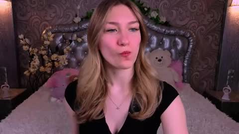 angelanabelle online show from April 18, 2026, 1:59 pm