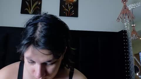  Angela  online show from November 23, 2025, 7:35 pm