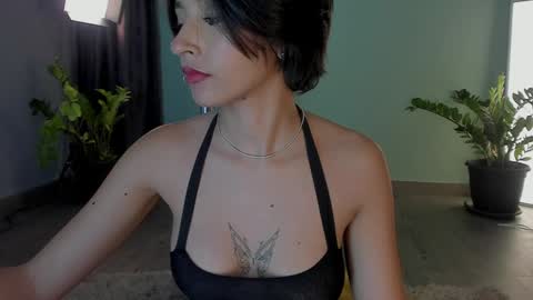 Snapshot of angelbae_ chatting on January 12, 2025, 6:59 pm AngelBae online show from January 12, 2025, 6:59 pm