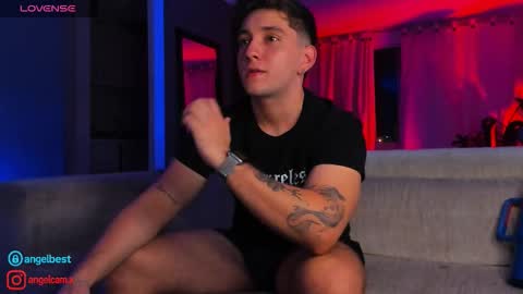 angelbell19 online show from September 17, 2025, 1:29 am