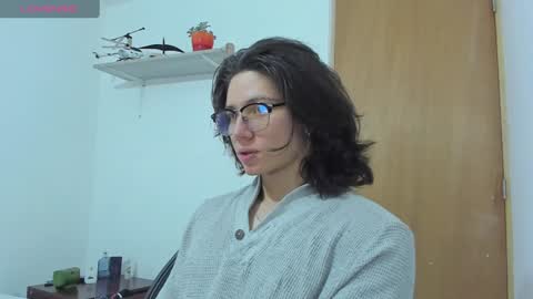 Angel Bennet online show from February 3, 2025, 2:47 am