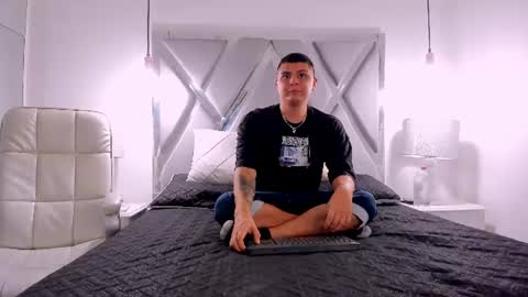 Snapshot of angelblue__ chatting on June 28, 2026, 7:53 pm angelblue online show from June 28, 2026, 7:53 pm