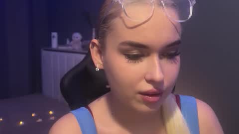 Angela and I just new here Pls send Like and Subscribe 3 online show from December 4, 2025, 9:01 pm