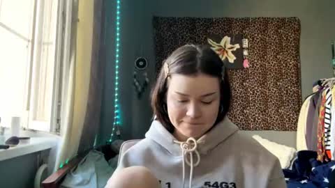 Snapshot of angelcatier chatting on June 19, 2026, 2:10 pm angelcatier online show from June 19, 2026, 2:10 pm