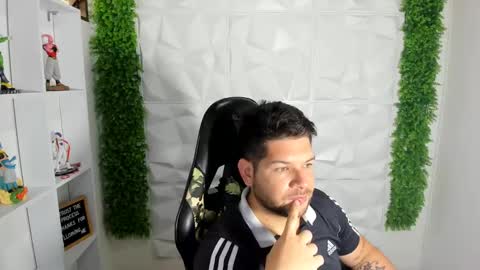 angel online show from January 20, 2025, 6:53 pm