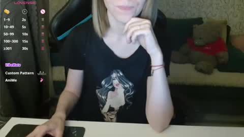 AngelCute32 online show from October 30, 2025, 3:13 pm