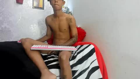 angelcutex19 online show from December 5, 2025, 2:36 pm