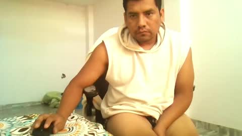 angeldavid90 online show from April 18, 2026, 7:58 pm