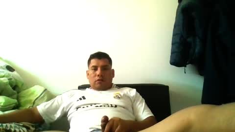 Snapshot of angeldavid90 chatting on May 16, 2026, 5:23 pm angeldavid90 online show from May 16, 2026, 5:23 pm