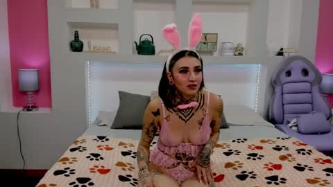 Angel online show from December 9, 2024, 2:39 pm