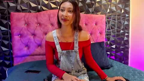 angeldreams15 online show from April 21, 2026, 9:06 pm