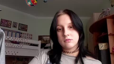 Snapshot of angelenaguedesse chatting on July 24, 2026, 9:07 am Kate online show from July 24, 2026, 9:07 am