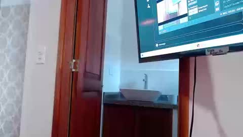 angel online show from September 23, 2025, 1:36 pm