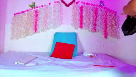 Angeles online show from April 20, 2026, 11:57 am