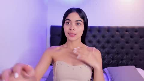 Angeli online show from September 19, 2025, 11:00 am