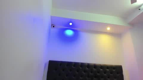 Angeli online show from October 28, 2025, 11:03 am