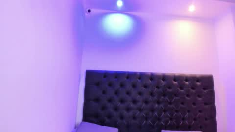 Angeli online show from November 10, 2025, 10:58 am