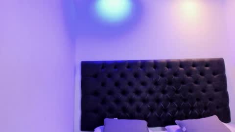 Angeli online show from November 26, 2025, 11:00 am