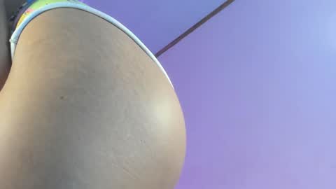 Snapshot of angeli_sexi chatting on January 20, 2025, 3:37 am Carolina online show from January 20, 2025, 3:37 am