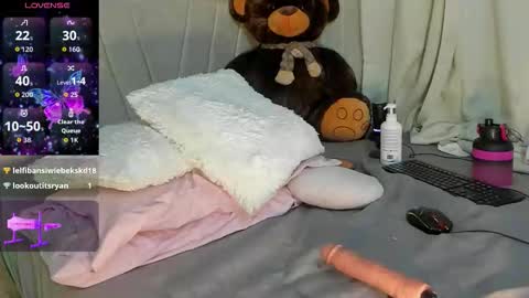 Snapshot of angeli_sexi chatting on October 25, 2025, 11:10 pm Carolina online show from October 25, 2025, 11:10 pm