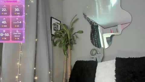 Snapshot of angeli_sexi chatting on November 29, 2025, 11:30 pm Carolina online show from November 29, 2025, 11:30 pm