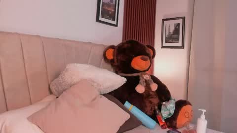 Snapshot of angeli_sexi chatting on April 27, 2026, 12:41 am Carolina online show from April 27, 2026, 12:41 am