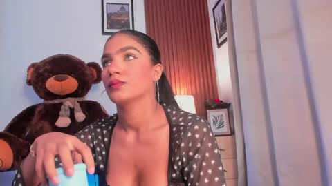 Snapshot of angeli_sexi chatting on May 27, 2026, 12:51 am Carolina online show from May 27, 2026, 12:51 am