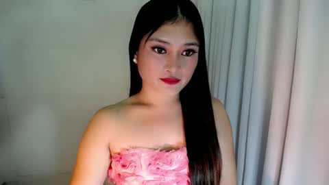 Snapshot of angelic_girlxx chatting on February 17, 2025, 9:30 pm Angie online show from February 17, 2025, 9:30 pm