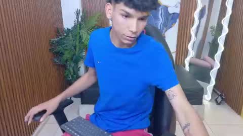 Snapshot of angelic_tay chatting on July 10, 2026, 11:40 pm angelic_tay online show from July 10, 2026, 11:40 pm