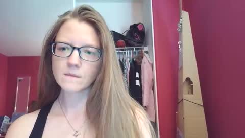 AngelicAngel online show from December 19, 2025, 5:42 pm