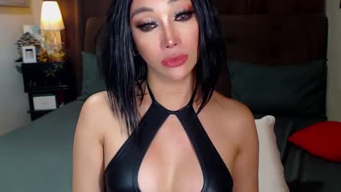 MS. AMALIA online show from February 16, 2025, 11:27 am