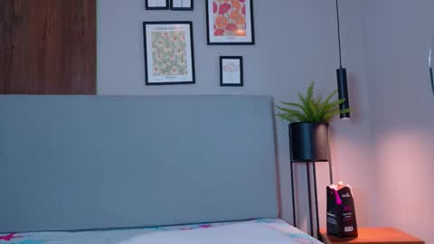 Angel iin hell online show from February 13, 2026, 11:28 am