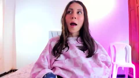 Angela  online show from March 4, 2026, 1:50 pm