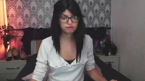 Angelika Rouge online show from September 10, 2025, 5:24 pm