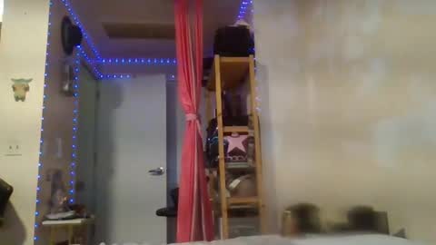 Angelikka Freakd out Pikkels online show from July 30, 2026, 7:29 am