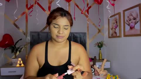 Snapshot of angelina_castro12 chatting on February 14, 2025, 3:11 am Angelina online show from February 14, 2025, 3:11 am