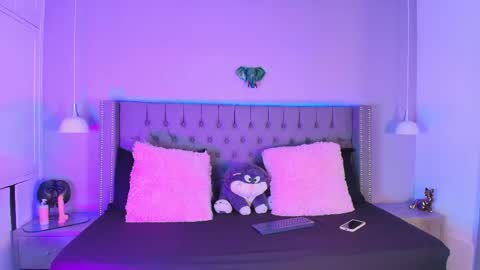 Angelina Honey online show from April 20, 2026, 4:04 am