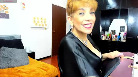 Snapshot of angelina_stone_65 chatting on May 27, 2026, 1:57 am Angelina online show from May 27, 2026, 1:57 am