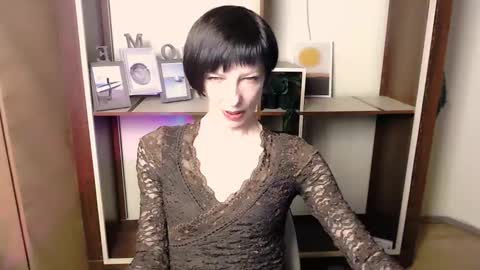 Angelina online show from November 11, 2025, 7:52 am