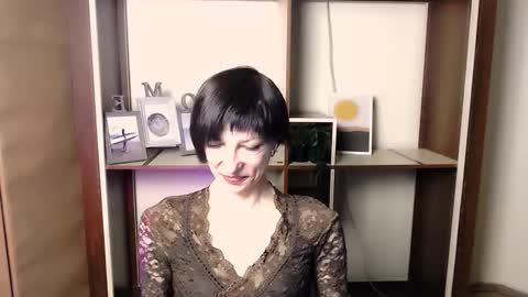 Angelina online show from November 21, 2025, 6:45 am