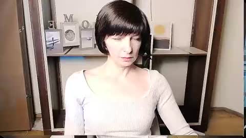 Angelina online show from June 14, 2026, 6:59 am